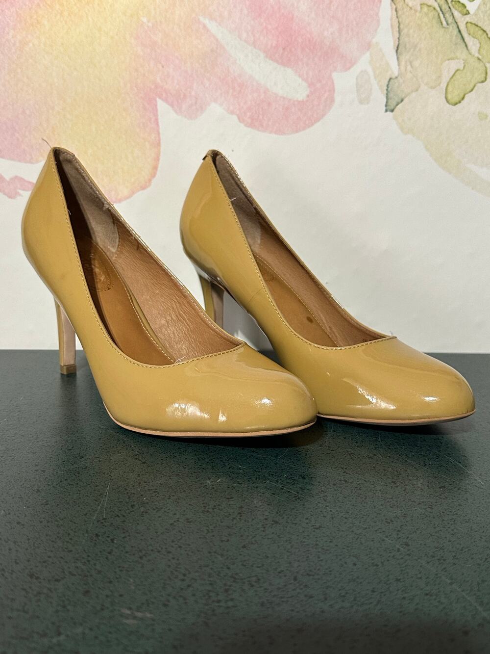 Corso Como Women Nude Patent Leather Round Toe Classic Heels Pumps Size 8 M